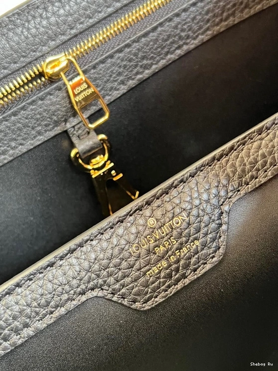 LOUIS CAPUCINES VUITTON MM 0707